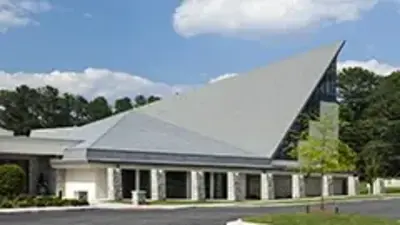 Solutions in zinc for roofing